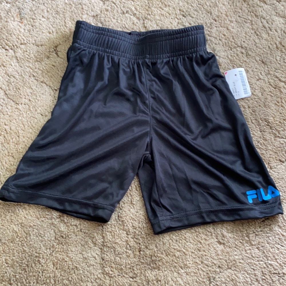 BNWT BOYS FILA black shorts size 4
